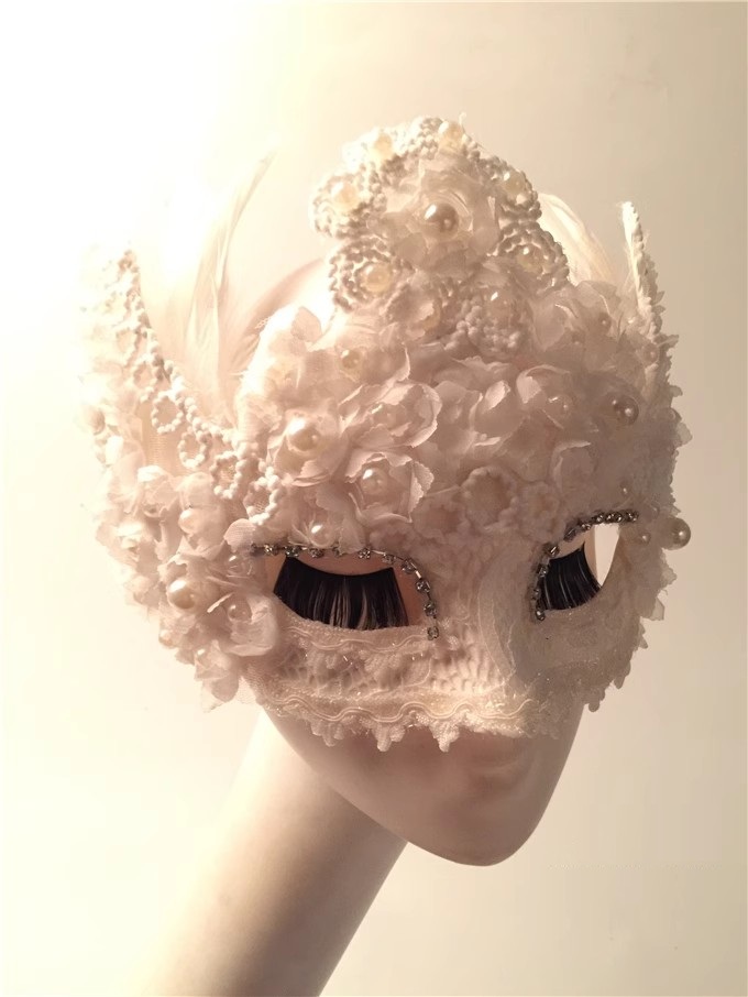 Masque en dentelle de plumes b - Beauty No Makeup avis et prix